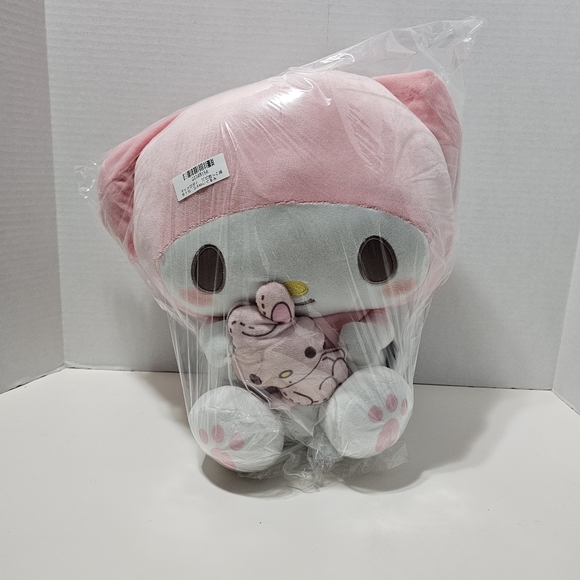 Sanrio My Melody PiPi Hug Plush - Picture 2 of 4